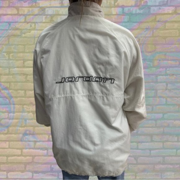Vintage 90s Nike Air Jordan White Classic Spellout Windbreaker - Picture 4 of 4